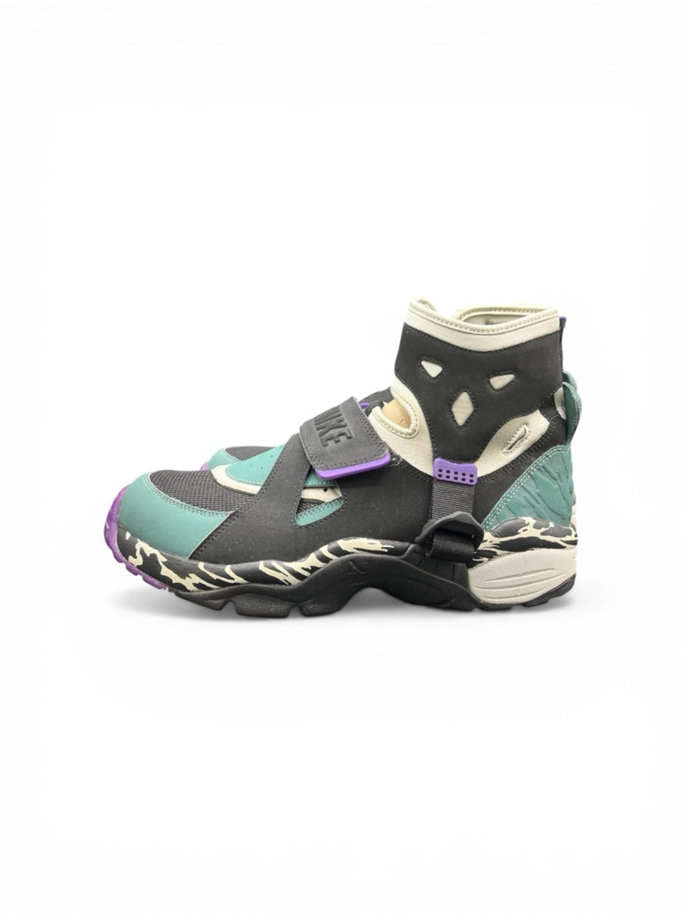 Nike Air Carnivore Mens size 9 w/OG box